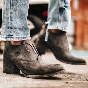 Freebird by Steven Sadie booties, black, size 8